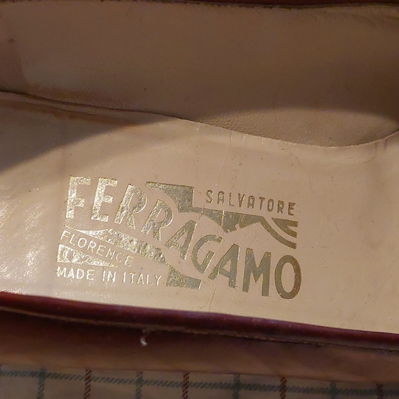 Shoes - Picture 5 of 8